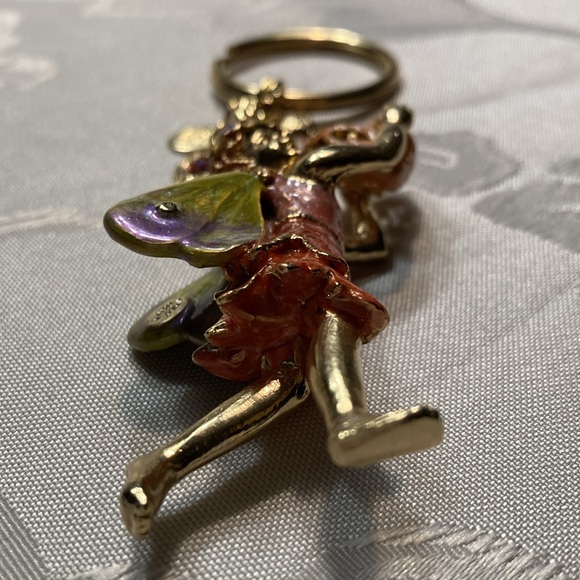 KIRK’S FOLLY gt fairy keychain holding heart with 4 sm. charms.    $25 - Picture 5 of 7